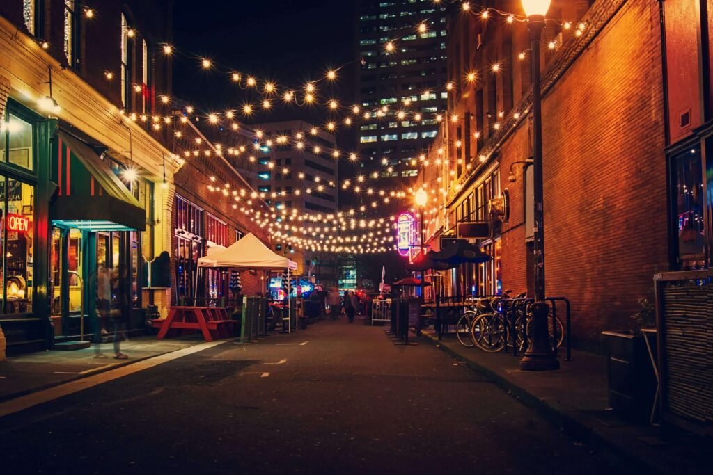 Downtown Portland, Tennessee at night
